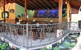 Blue River Resort&Hot Springs