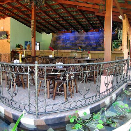 Blue River Resort&Hot Springs Liberia Restaurant foto