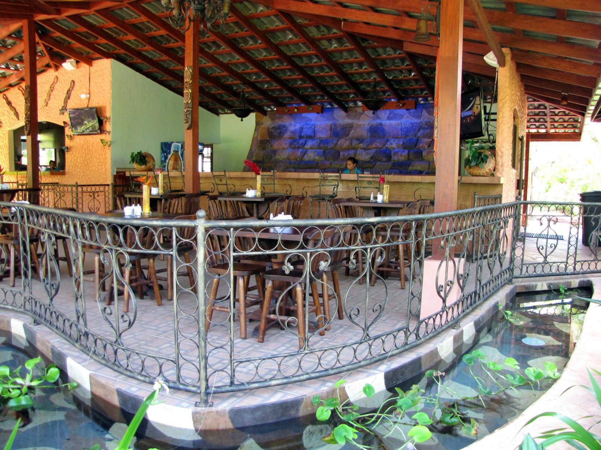 Blue River Resort&Hot Springs Liberia Restaurant foto